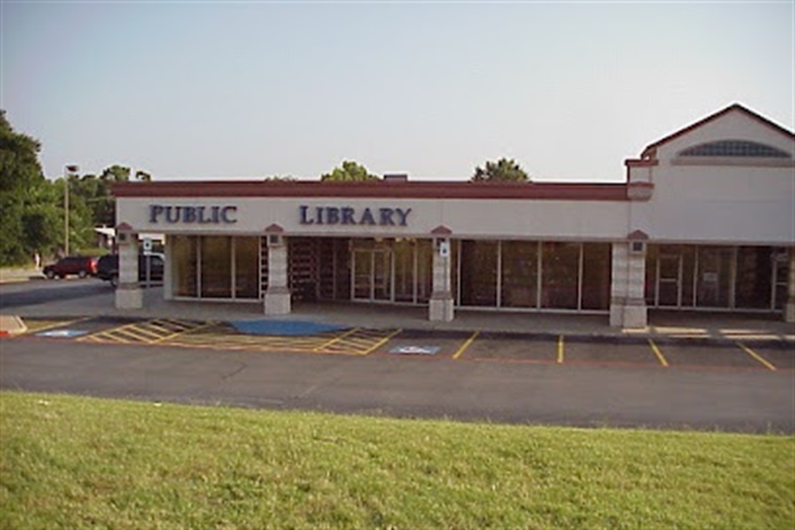 Woodland West Branch Library.jpg