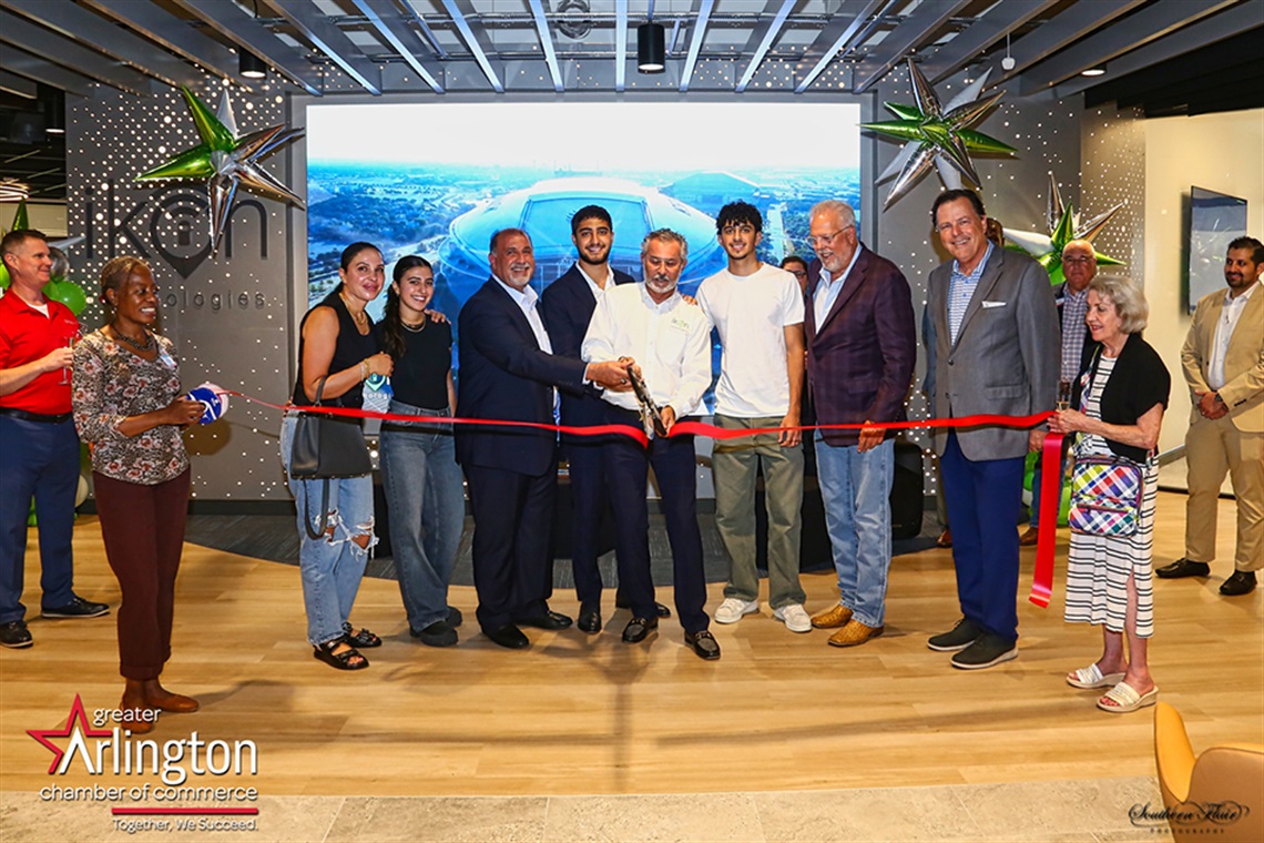 Ikon Technologies' ribbon-cutting. Photo credit: Heather Lee, Southern Flair Photography