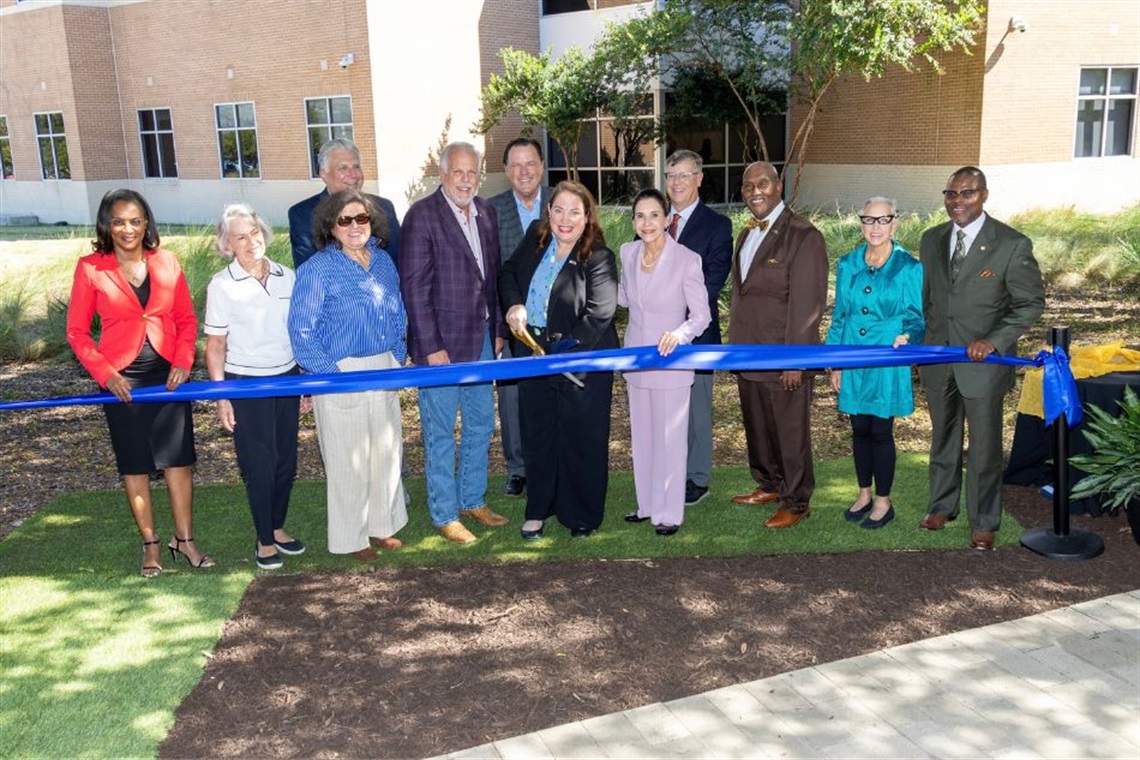 TCC faculty and elected officials during the ribbon cutting of TCC Southeast