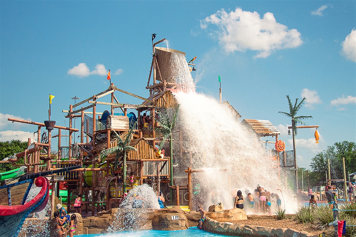 Hook’s Lagoon Treehouse at Six Flags Hurricane Harbor