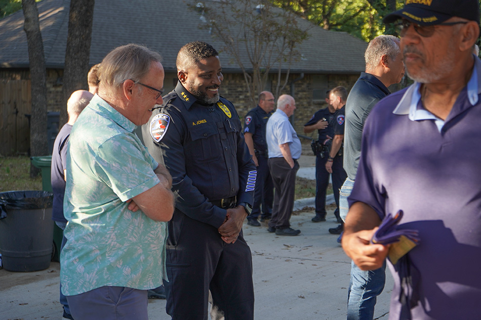 Chief Jones talking to an Arlington resident