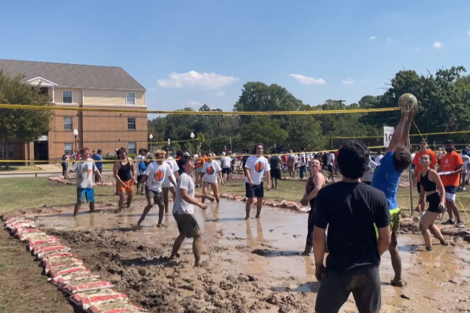 UTA students playing oozeball
