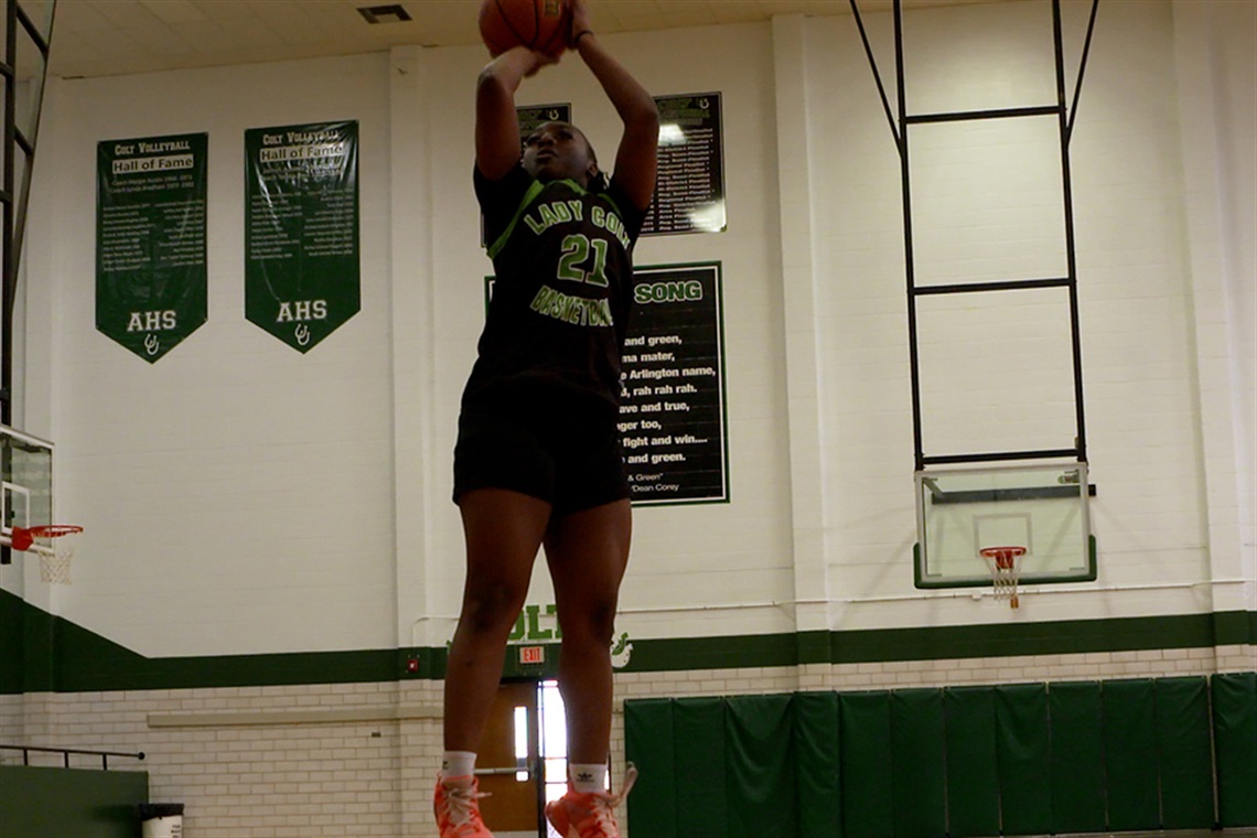 Articles_Student_Athlete_Kryslin_Kemp_December_2023.jpg