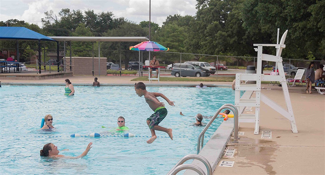 Woodland West Outdoor Pool photo